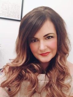 Дженніфер МакАдам Дженніфер МакАдам