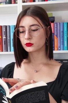 Яна Колодич Яна Колодич