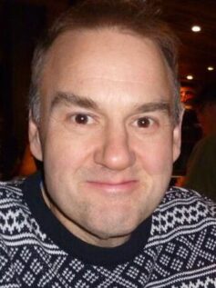 Едріан Беслі Едріан Беслі