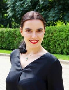 Ольга Карі Ольга Карі