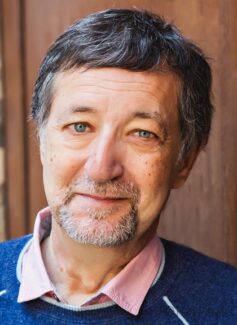 Гай Гевріел Кей Гай Гевріел Кей