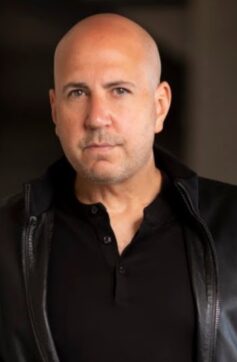 Алекс Фінлі Алекс Фінлі