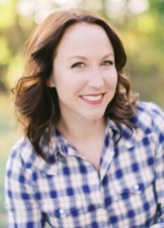 Люсі Скор Люсі Скор