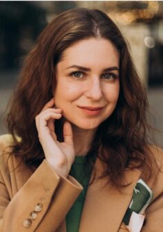 Анна Ніколаєва Анна Ніколаєва