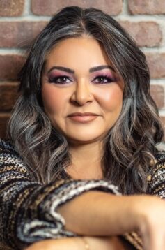 Сільвія Дей Сільвія Дей