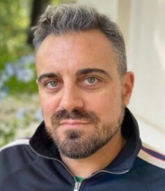 Роберт Бриндза Роберт Бриндза