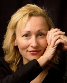 Сара Пінборо Сара Пінборо